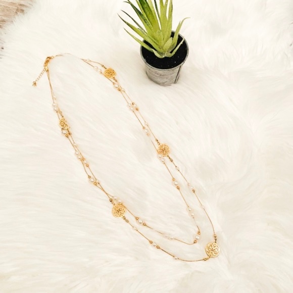 Jewelry - Layered Medallion & Pearl Necklace